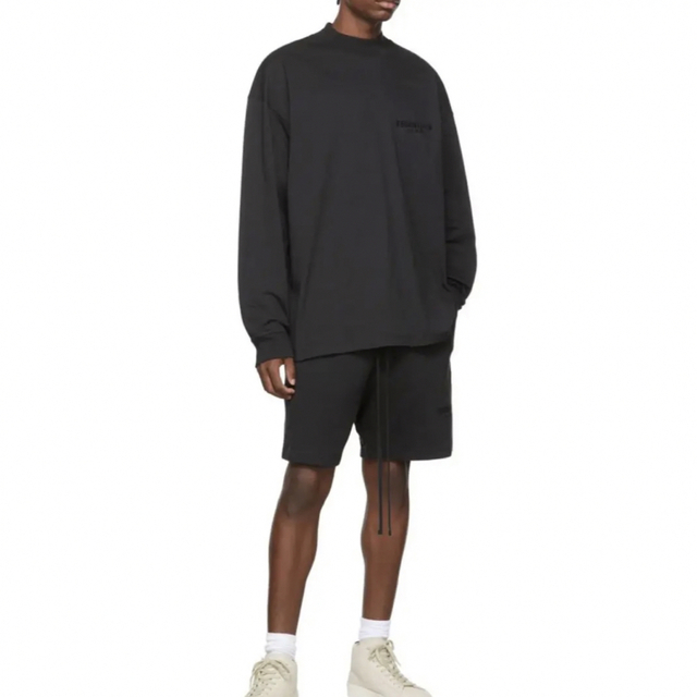 FEAR OF GOD(フィアオブゴッド)のFOG Essentials 両面ロゴ ロンT ブラック XXS メンズのトップス(Tシャツ/カットソー(七分/長袖))の商品写真