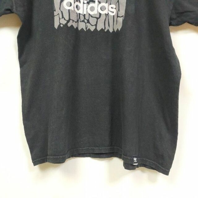 adidas(アディダス)のアディダス　半袖Ｔシャツ　ビッグプリント　デカロゴ　ゆるだぼ　トレフォイル　黒色 メンズのトップス(Tシャツ/カットソー(半袖/袖なし))の商品写真