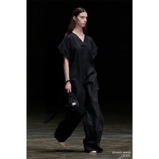 ハイク(HYKE)の【新品】HYKE LINEN JUMPSUIT 2023年春夏コレクション(その他)