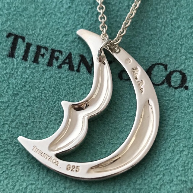 Tiffany ラージクレセントムーン ロング チェーンネックレス Tiffany ラージクレセントムーン ロング チェーンネックレス