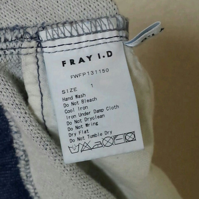 FRAY I.D(フレイアイディー)のFLAY I.D デニムショートパンツ レディースのパンツ(デニム/ジーンズ)の商品写真