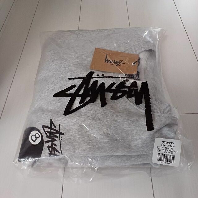 ❗新品❗ ✨即完売モデル✨ stussy 8ボール バックプリント スウェット