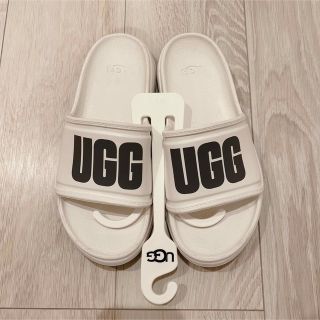 UGG スライドシャワーサンダル