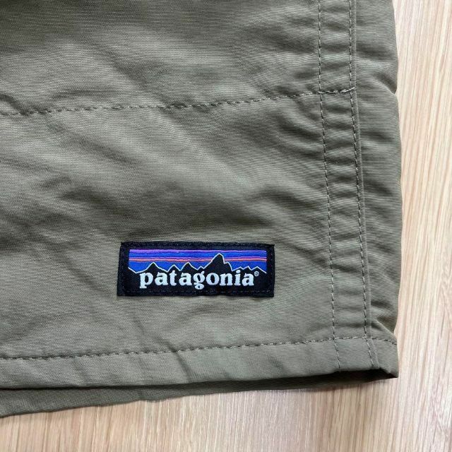 patagonia(パタゴニア)のパタゴニア　7インチ バギーズ ロング　DKAS　ダークアッシュ　XXL メンズのパンツ(ショートパンツ)の商品写真