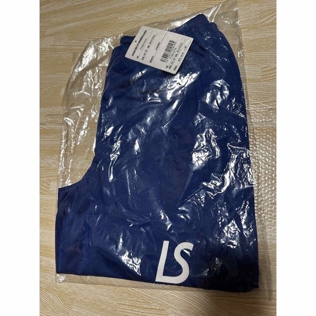 LUZ(ルース)のルースイソンブラ   プラパン140-150 新品未使用　ブルー　プーマ半袖青 スポーツ/アウトドアのサッカー/フットサル(ウェア)の商品写真