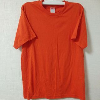 無地のオレンジ色のMサイズ半袖テーシャツ(Tシャツ/カットソー(半袖/袖なし))