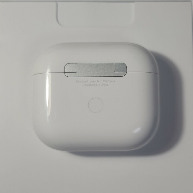 【美品】Apple正規品　AirPods 第3世代　充電ケース　充電器　第三世代 スマホ/家電/カメラのオーディオ機器(ヘッドフォン/イヤフォン)の商品写真