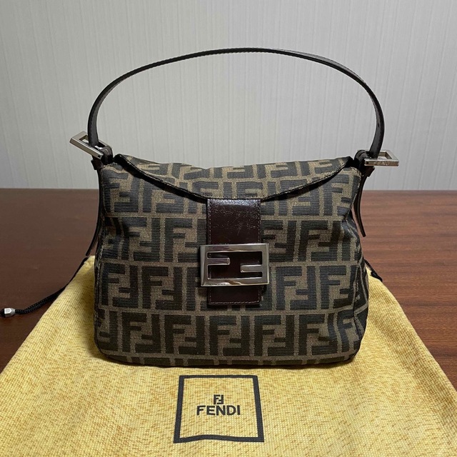 ショッピング販売 FENDI ヴィンテージ フェンディ マンマバケット