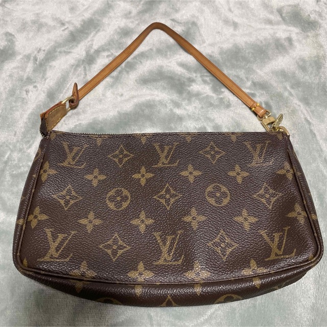 美品　ルイヴィトンLOUIS VUITTON✴︎モノグラム✴︎アクセサリーポーチオシャレ