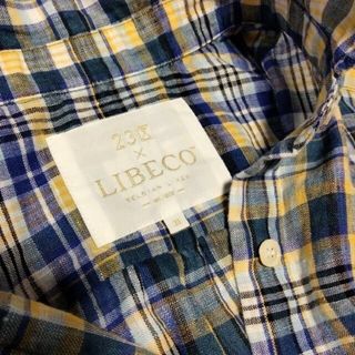 ニジュウサンク(23区)の美品　23区× LIBECOチェックシャツ Ｍ(シャツ/ブラウス(長袖/七分))