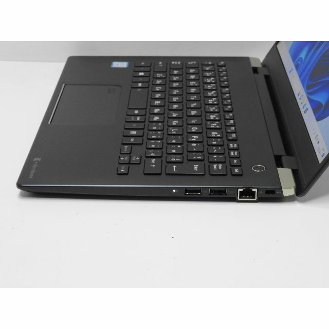 第8世代Core i5 FHD dynabook G/83M 3