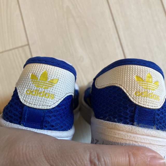 adidas(アディダス)のアディダス　17 スリッポン キッズ/ベビー/マタニティのキッズ靴/シューズ(15cm~)(スリッポン)の商品写真