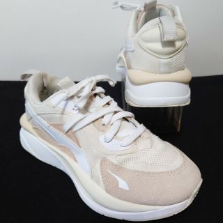 プーマ(PUMA)のPUMA プーマ スニーカー 靴 ベージュ系 24 レディース(スニーカー)