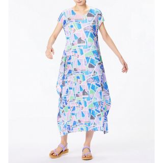 ナチュラ 【新品】PLEATS PLEASE ロングワンピース CANAL | maximise.mu