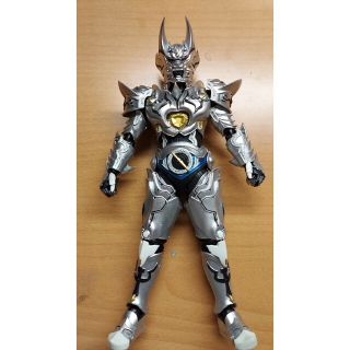 24時間以内発送S.H.Figuarts 真骨彫製法銀牙騎士 絶狼 牙狼シリーズ-
