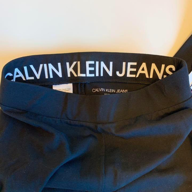 Calvin Klein(カルバンクライン)の【新品】カルバンクライン レインボー レギンス XS レディースのレッグウェア(レギンス/スパッツ)の商品写真