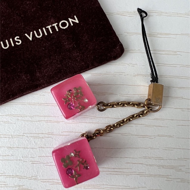 LOUIS VUITTON(ルイヴィトン)のルイ　ヴィトン　チャーム　ストラップ　ピンク　袋 レディースのアクセサリー(チャーム)の商品写真