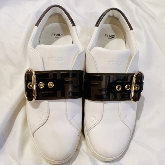 FENDI - (値下げしました)FENDI スニーカーの通販 by みや's shop@同梱