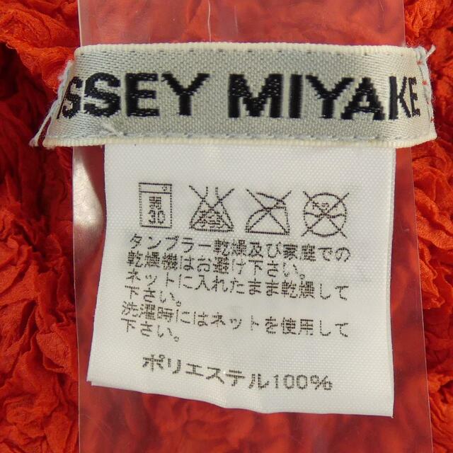 ISSEY MIYAKE(イッセイミヤケ)のイッセイミヤケ ISSEY MIYAKE トップス レディースのトップス(その他)の商品写真