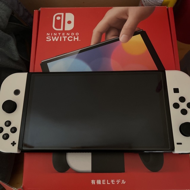 Nintendo Switch(ニンテンドースイッチ)のNintendo Switch 有機EL 美品　ゼルダつき エンタメ/ホビーのゲームソフト/ゲーム機本体(家庭用ゲーム機本体)の商品写真