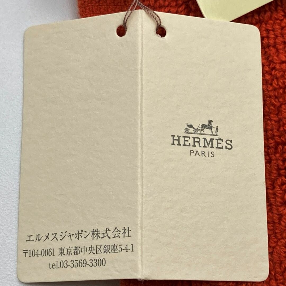 Hermes(エルメス)の【未使用】箱付き Hermes エルメス ハンドタオル フェイスタオル タオル ハンカチ オレンジ コットン ブランド おしゃれ プレゼント USED レディースのファッション小物(ハンカチ)の商品写真