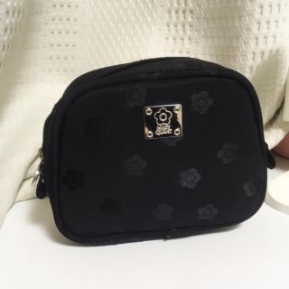 マリークワント(MARY QUANT)のMARY QUANTポーチ 美品(ポーチ)