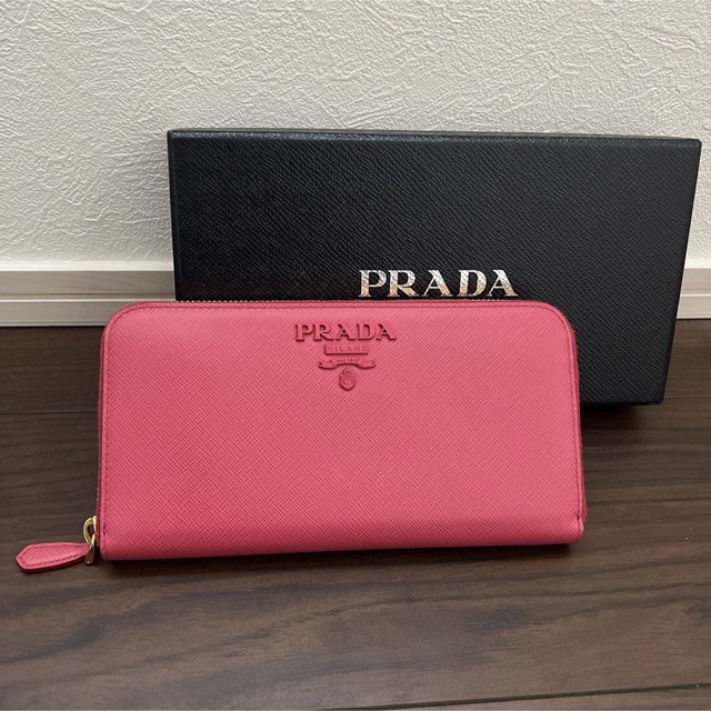 PRADA♡ピンク♡長財布♡ギャランティーカード有り♡美品