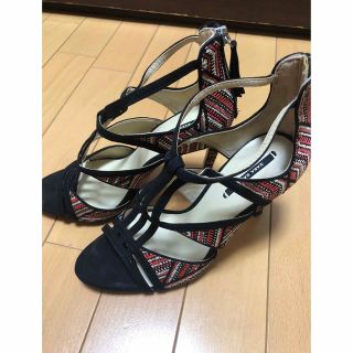 ザラ(ZARA)のZARA サンダル　37(サンダル)