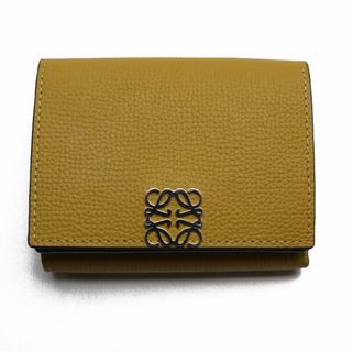 ロエベ(LOEWE)のLOEWE ロエベ トライフォールド ウォレット  三つ折り財布 アナグラム  からし色 C821TR2X02 8110 レディース【中古】(財布)