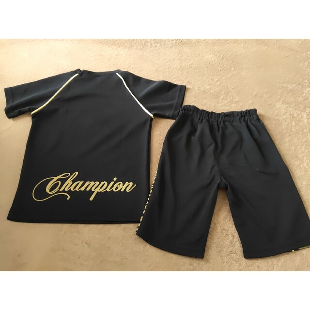 Champion(チャンピオン)の110　キッズ　半袖 　ジャージセットアップ キッズ/ベビー/マタニティのキッズ服男の子用(90cm~)(Tシャツ/カットソー)の商品写真