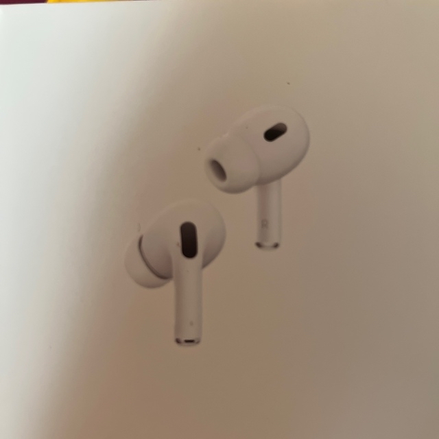 アップル Airpods Pro 第2世代インナーイヤータイプ装着方式