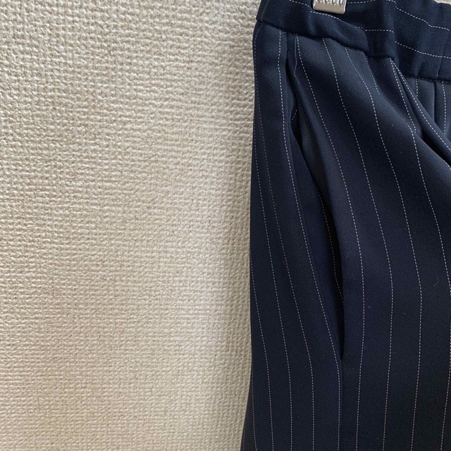 ROPE’(ロペ)のロペ　キュロット　ネイビーストライプ レディースのパンツ(キュロット)の商品写真