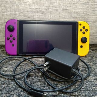 ニンテンドースイッチ(Nintendo Switch)のSwitch★本体+充電器(家庭用ゲーム機本体)