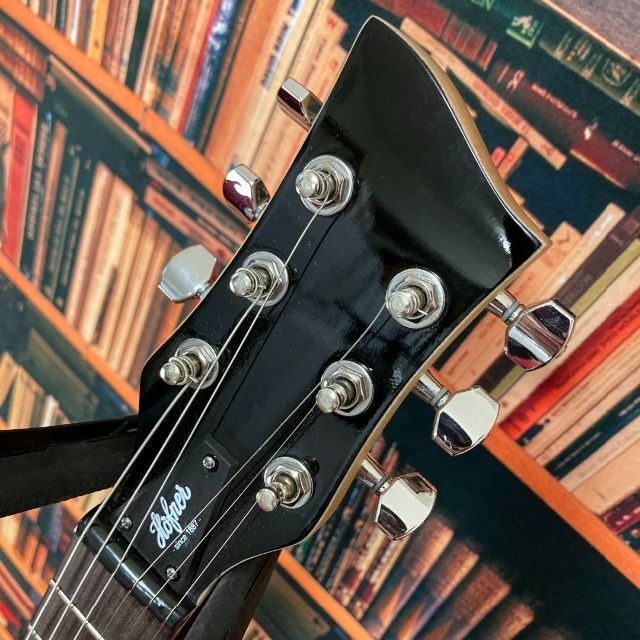 【5597】 送料無料 hofner miniguiter ケース付き