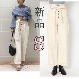 リリーブラウン(Lily Brown)の新品【リリーブラウン】バッククロスベルト デニムパンツ レディース ホワイト　S(デニム/ジーンズ)