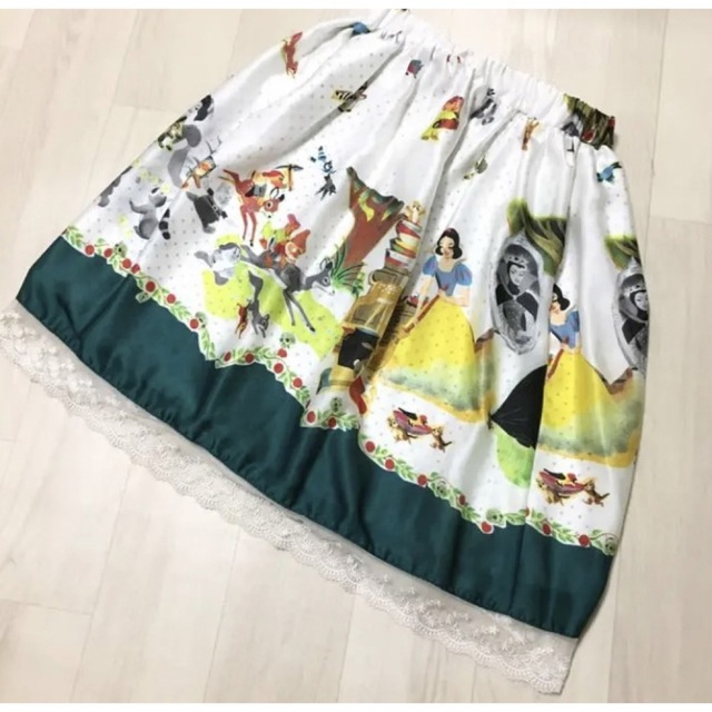 AHCAHCUM.muchacha(アチャチュムムチャチャ)のAHCAHCUM muchacha ディズニーコラボ　白雪姫　スカート キッズ/ベビー/マタニティのキッズ服女の子用(90cm~)(スカート)の商品写真