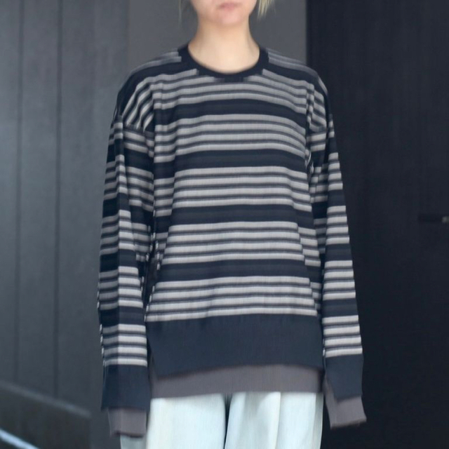 幅広いラインナップ Border Connecting Crewneck makalino.com