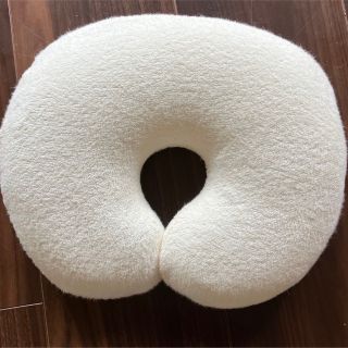 the pillow baby(枕)