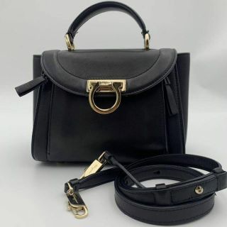 極美品✨ Salvatore Ferragamo ハンドバッグ ソフィア 黒