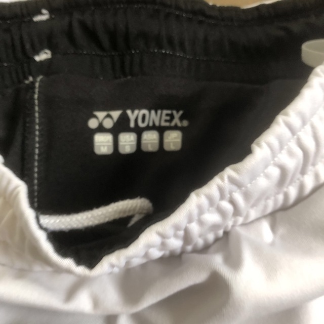 YONEX(ヨネックス)のYONEX スコート スポーツ/アウトドアのテニス(ウェア)の商品写真