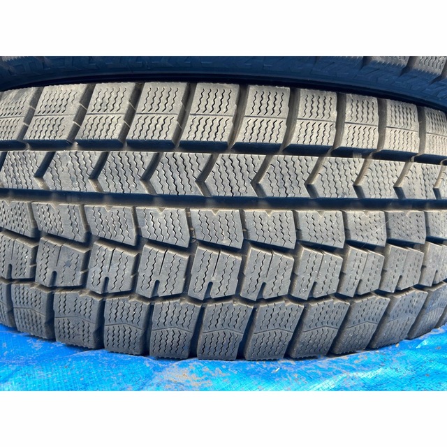 DUNLOP 205/60R16 23年製＋22年製　スタッドレスタイヤ