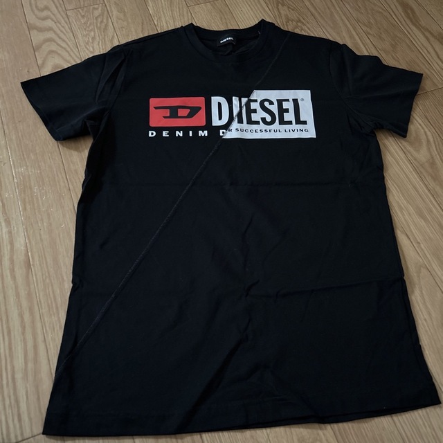 DIESEL(ディーゼル)のDIESEL ロゴ　Tシャツ　M メンズのトップス(Tシャツ/カットソー(半袖/袖なし))の商品写真