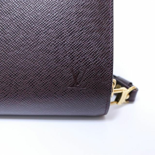 LOUIS VUITTON(ルイヴィトン)のルイヴィトン タイガ バイカル クラッチバッグ セカンドバッグ レザー ボルドー レディースのバッグ(クラッチバッグ)の商品写真