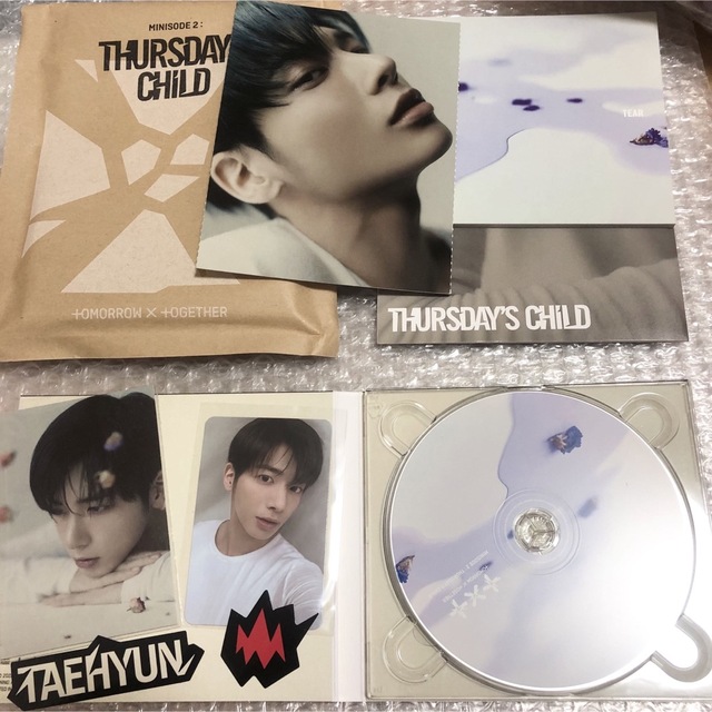 TOMORROW X TOGETHER(トゥモローバイトゥギャザー)のTXT thursday's child CD テヒョン TAEHYUN トレカ エンタメ/ホビーのCD(K-POP/アジア)の商品写真