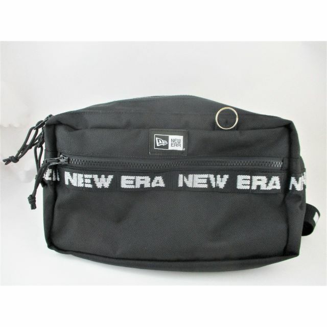 NEW ERA(ニューエラー)の◇美品 ニューエラ スクエア ウエストバッグ 二層式 7L ロゴテープ ブラック メンズのバッグ(ウエストポーチ)の商品写真