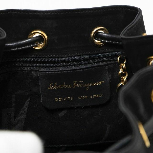 Salvatore Ferragamo - フェラガモ ヴァラ 巾着 ショルダーバッグ 金具