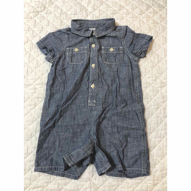 babyGAP(ベビーギャップ)のbabyGAP デニムシャツ生地カバーオール（90cm） キッズ/ベビー/マタニティのキッズ服男の子用(90cm~)(その他)の商品写真