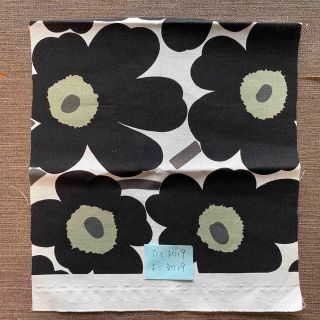 マリメッコ(marimekko)の美品　marimekko ハギレ(生地/糸)