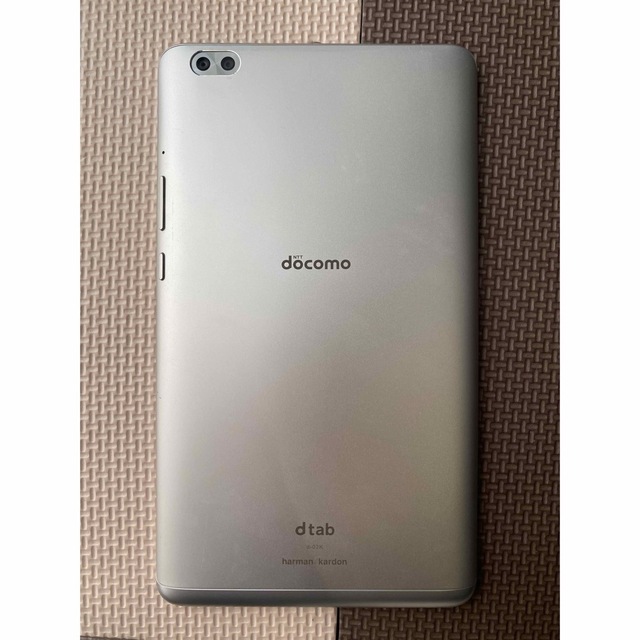 Huawei dtab Compact d-02K Silver スマホ/家電/カメラのPC/タブレット(タブレット)の商品写真