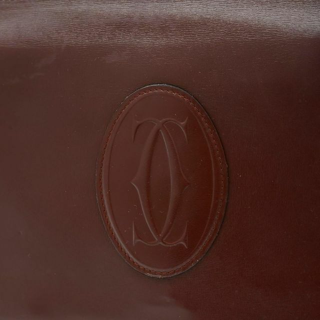 Cartier(カルティエ)のカルティエ ショルダーバッグ デカロゴ ダブル フラップ バーガンディ レザー レディースのバッグ(ショルダーバッグ)の商品写真